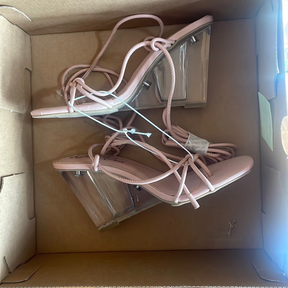 Wild Pair Heels! Women’s 6